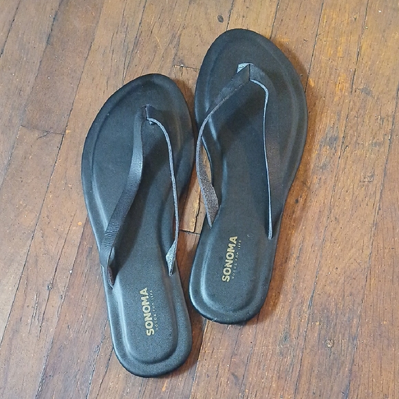 Sonoma Shoes - Sonoma Classic Black Flip Flops